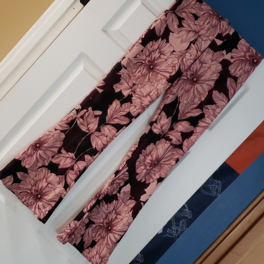 Stretchy Flower Print Bell Bottom Pants